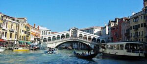 A Romantic Walk to Rialto Bridge
